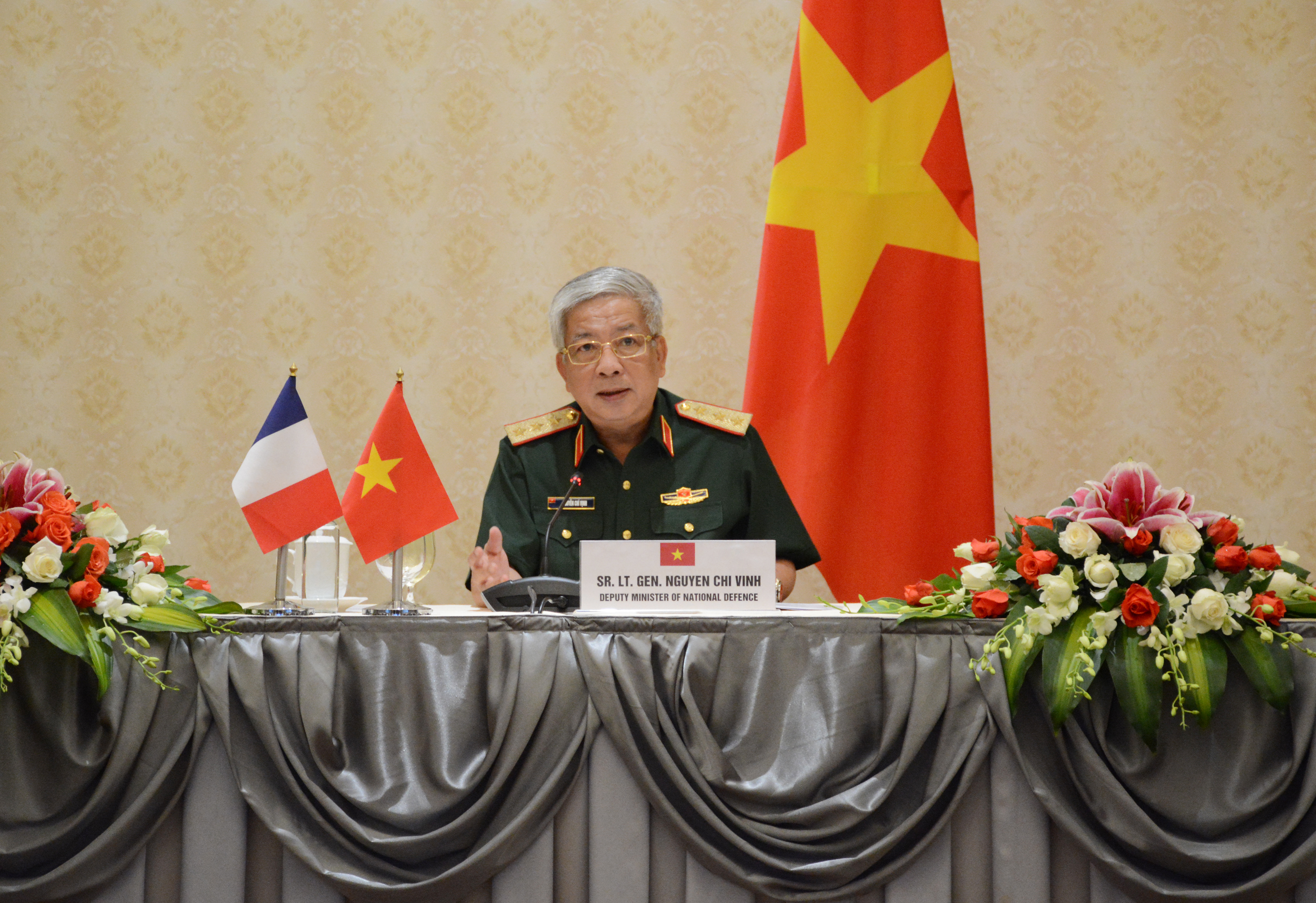 Tiếp tục tăng cường quan hệ quốc phòng Việt Nam-Pháp

