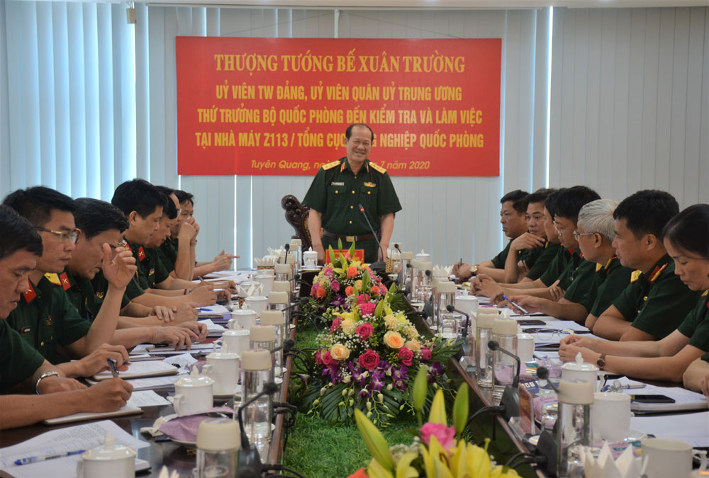Thượng tướng Bế Xuân Trường thăm, kiểm tra Nhà máy Z113