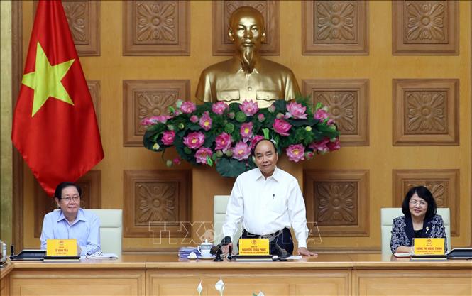 Chống bệnh thành tích trong thi đua, khen thưởng