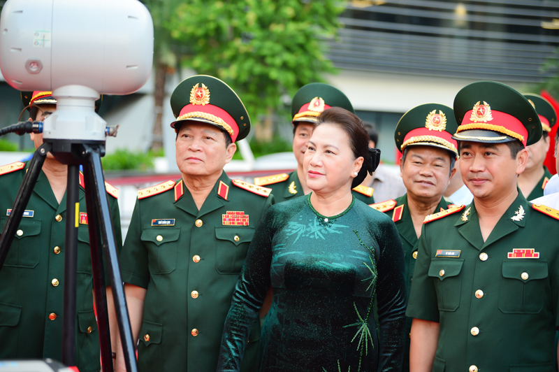 Chủ tịch Quốc hội Nguyễn Thị Kim Ngân thăm và làm việc tại Viettel

