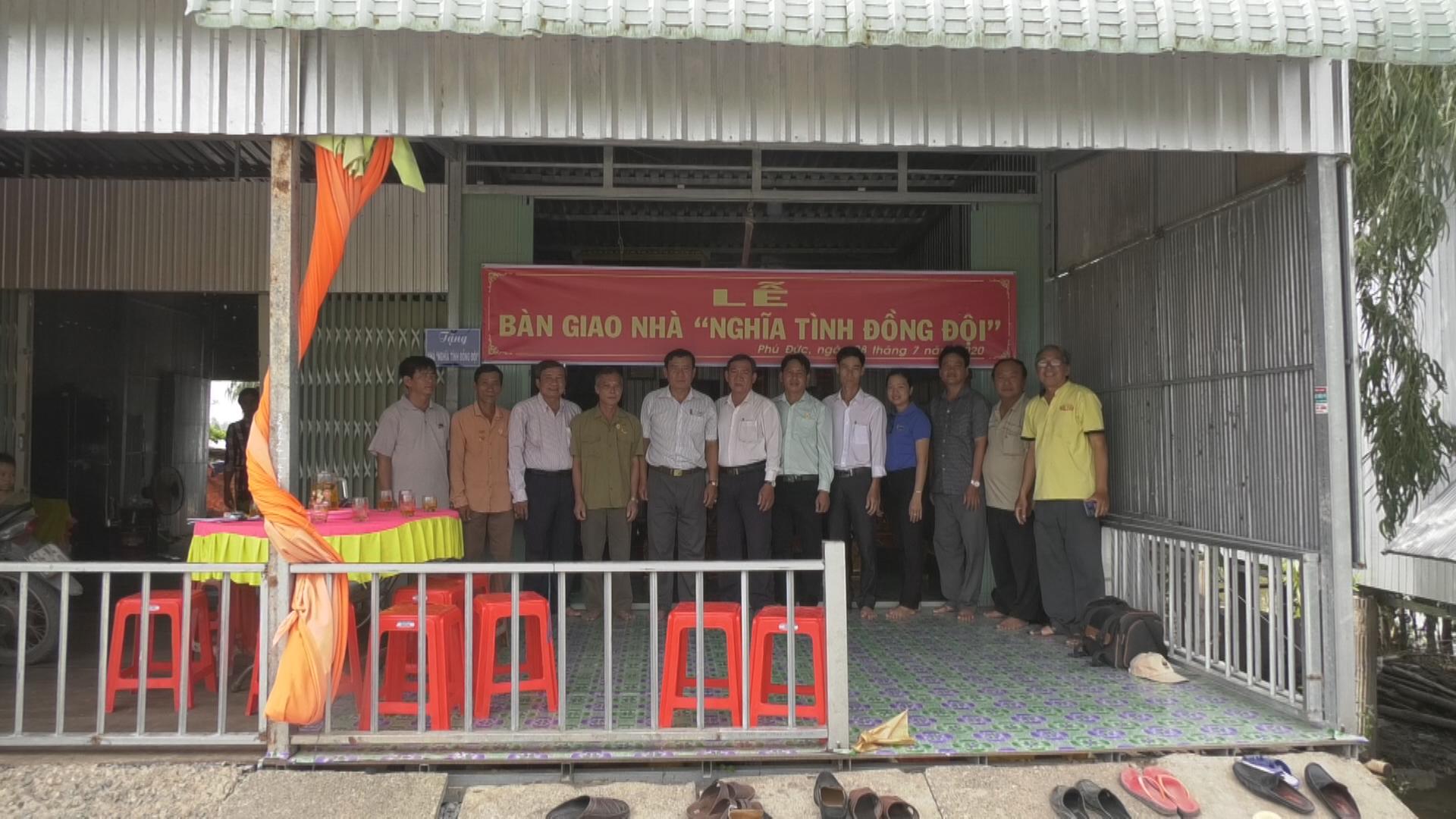 Chăm lo nhà nghĩa tình đồng đội ở huyện Tam Nông