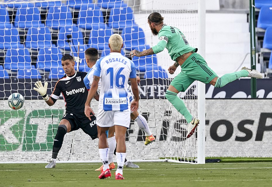 Vòng 38 La Liga: Barca thắng đậm, Real bị cầm hòa