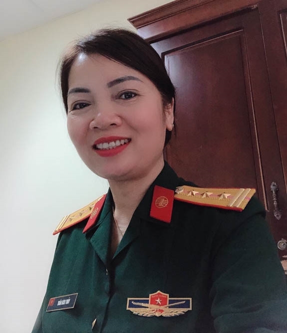 Nữ quân nhân trả lại hơn 1.200USD