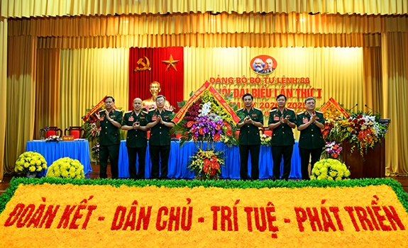 Xây dựng Bộ tư lệnh 86 "Cách mạng, chính quy, tinh nhuệ, hiện đại”