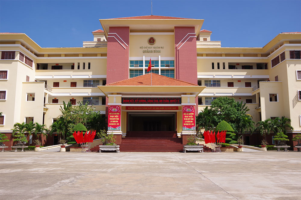 Doanh trại đẹp để chiến sĩ thêm yêu và gắn bó

