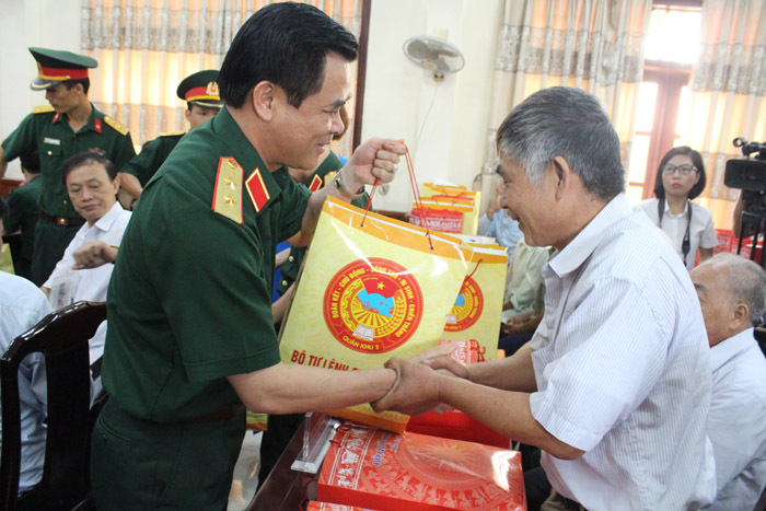 Tri ân bằng những việc làm cụ thể, thiết thực