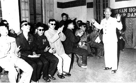 Ghi sâu lời Bác, trọn nghĩa tri ân