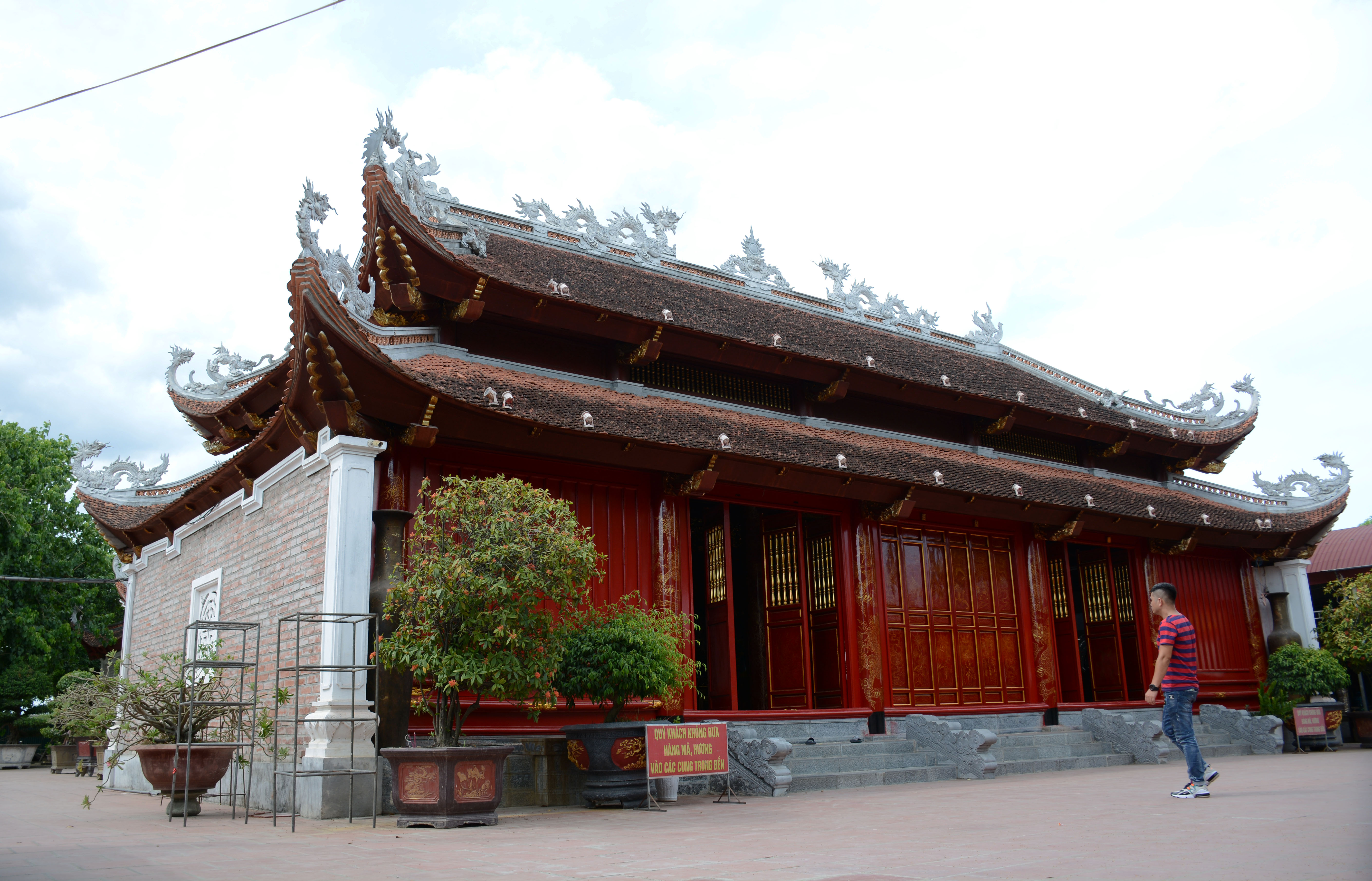 Về nơi linh thiêng xứ Nghệ