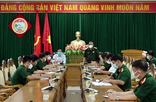 Quân khu 5 làm việc với đoàn công tác phòng, chống dịch Covid-19 của Bộ Quốc phòng và UBND thành phố Đà Nẵng