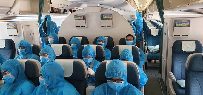 Dịch Covid-19: Đưa gần 280 công dân Việt Nam từ các nước châu Âu, châu Phi về nước