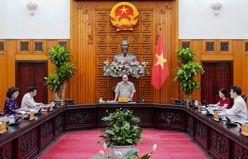 Thủ tướng Nguyễn Xuân Phúc chủ trì họp về số liệu thống kê và tình hình kinh tế - xã hội