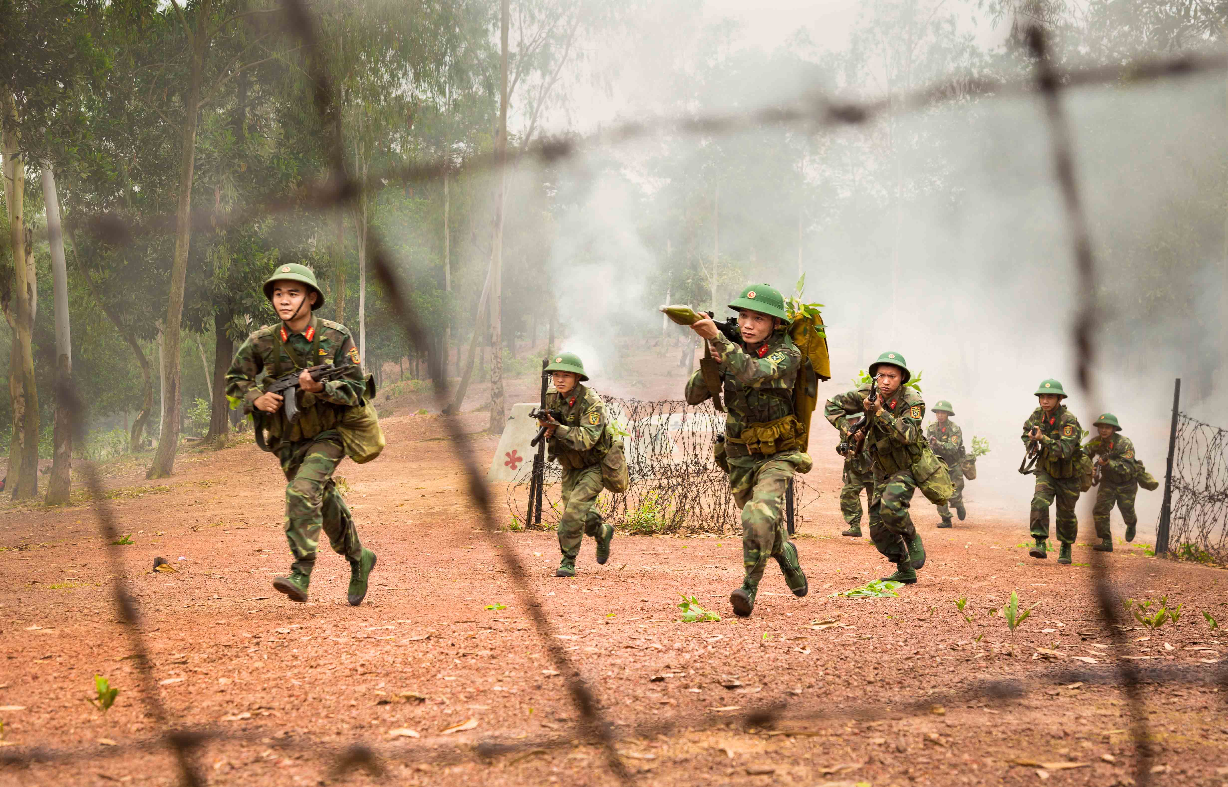Thi đua sôi nổi chào mừng đại hội đảng