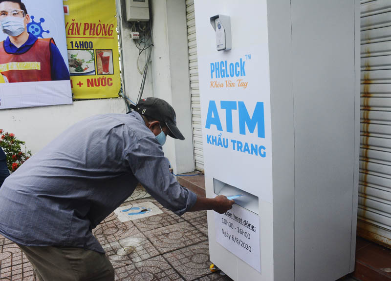“ATM khẩu trang” miễn phí đầu tiên tại TP Hồ Chí Minh