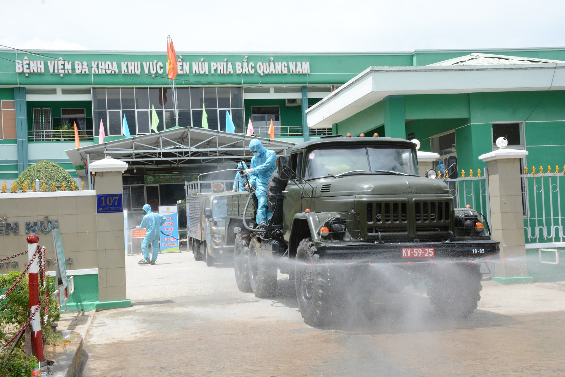 Giúp người dân yên tâm phòng dịch

