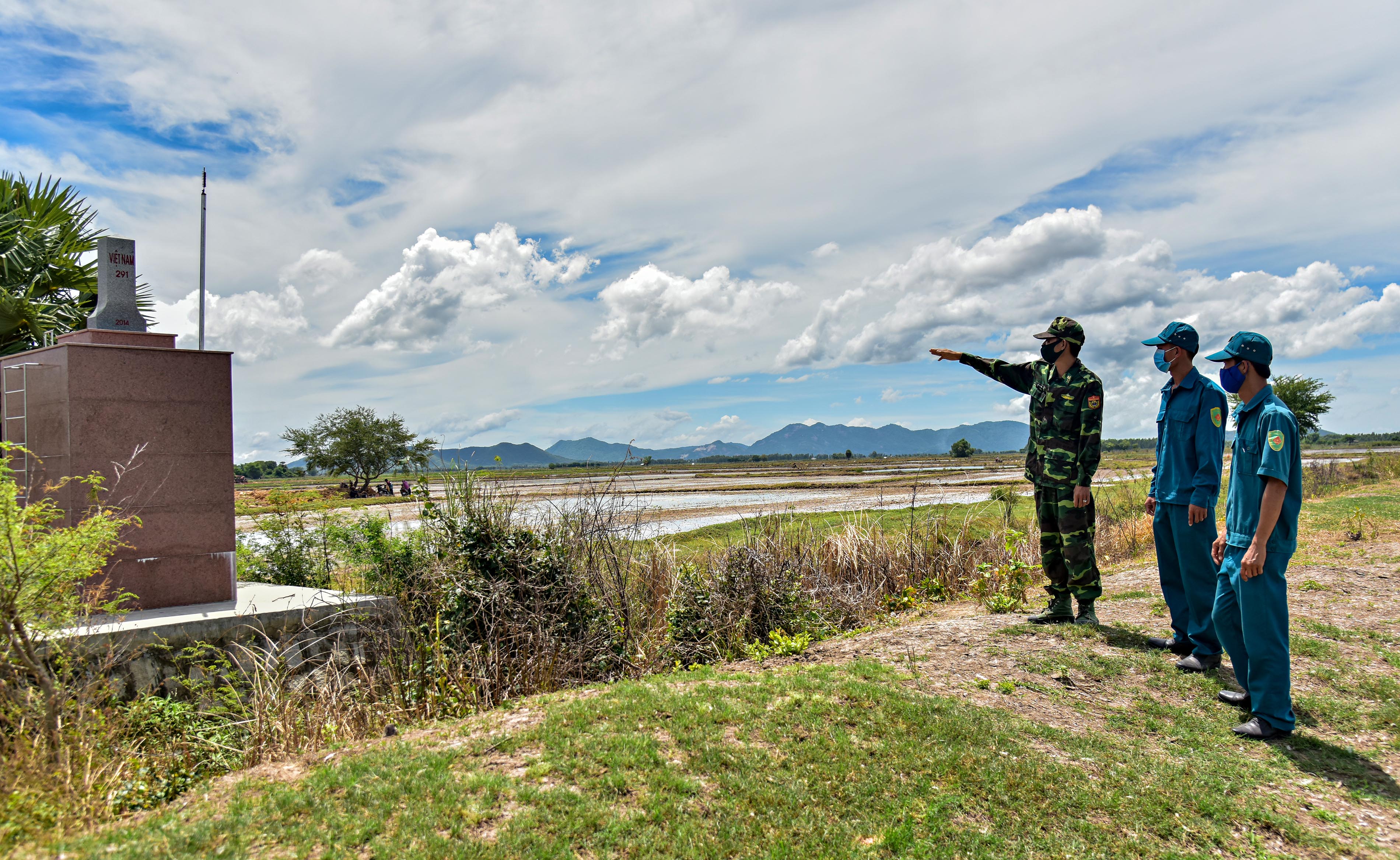 Siết chặt đường mòn, lối mở trên tuyến biên giới Tây Nam