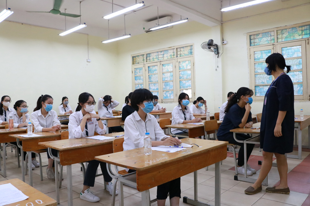 Nhiều thí sinh phải thi lại do lỗi của giám thị