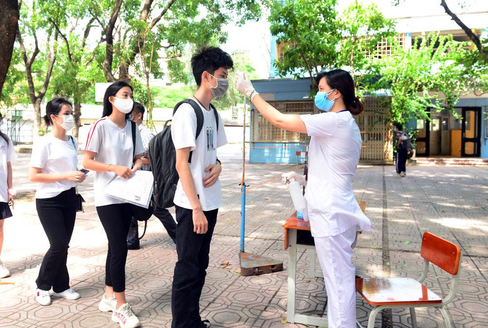 Hơn 96% thí sinh dự ngày thi đầu tiên Kỳ thi THPT 2020