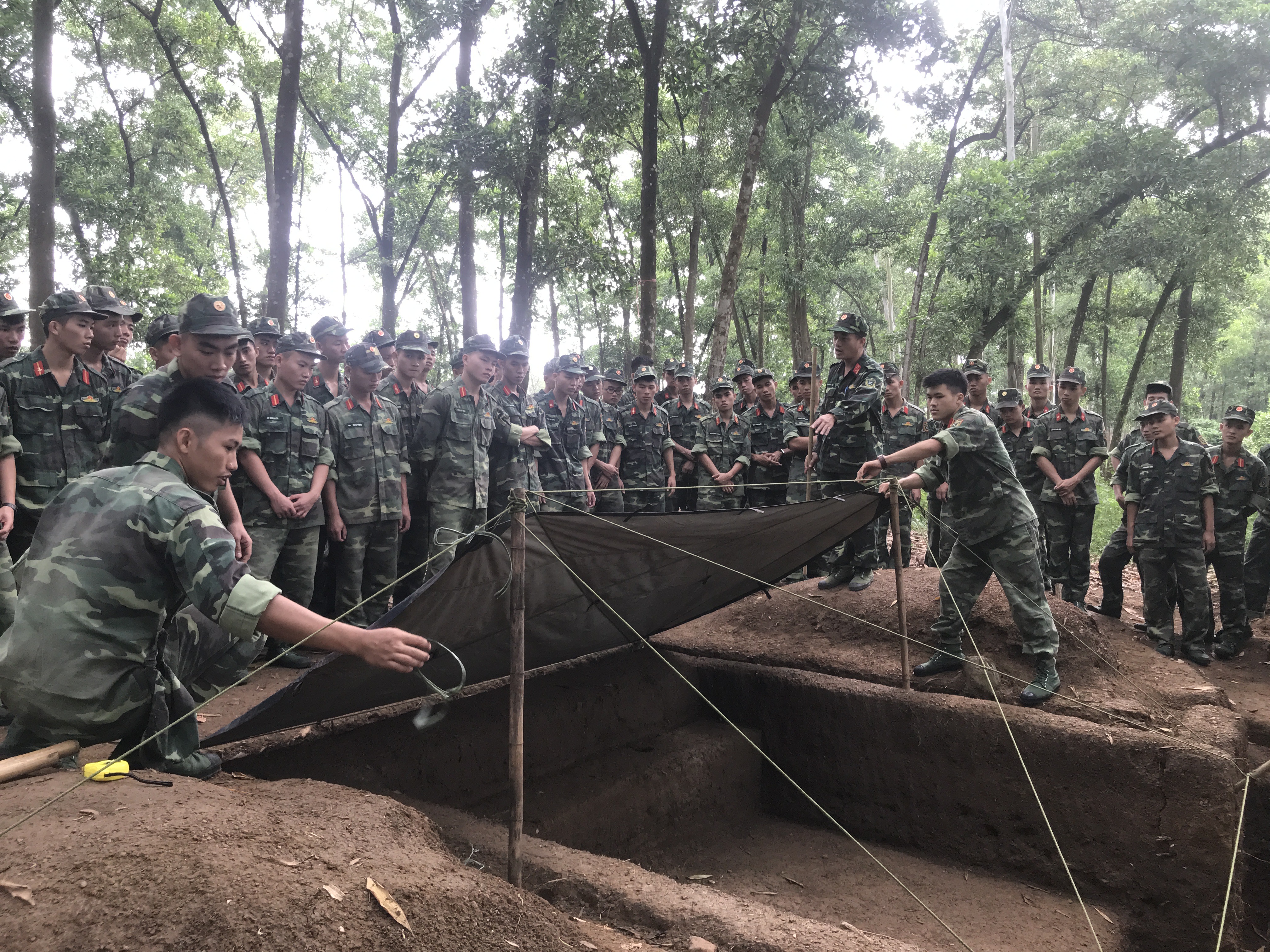 Đột phá khắc phục khâu khó, việc kém