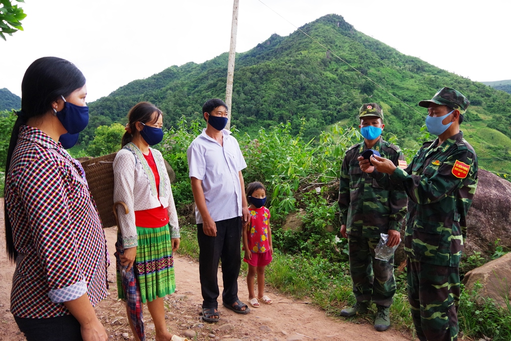 “Lá chắn” dịch Covid-19 nơi biên giới cực Tây Tổ quốc