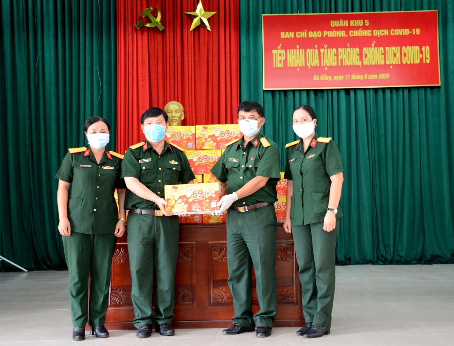 Hỗ trợ lực lượng làm nhiệm vụ phòng, chống dịch Covid-19 của Quân khu 5 