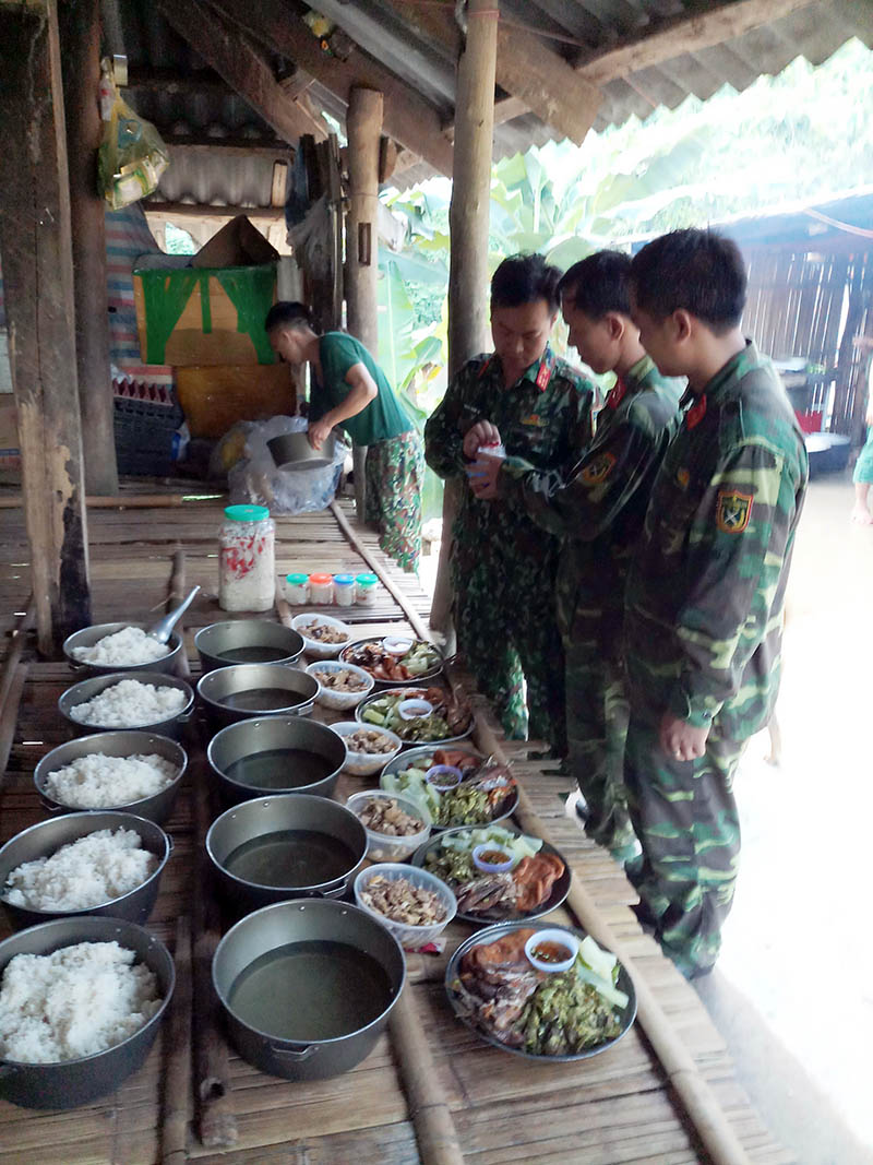 Chất lượng bữa ăn được kiểm tra chặt chẽ