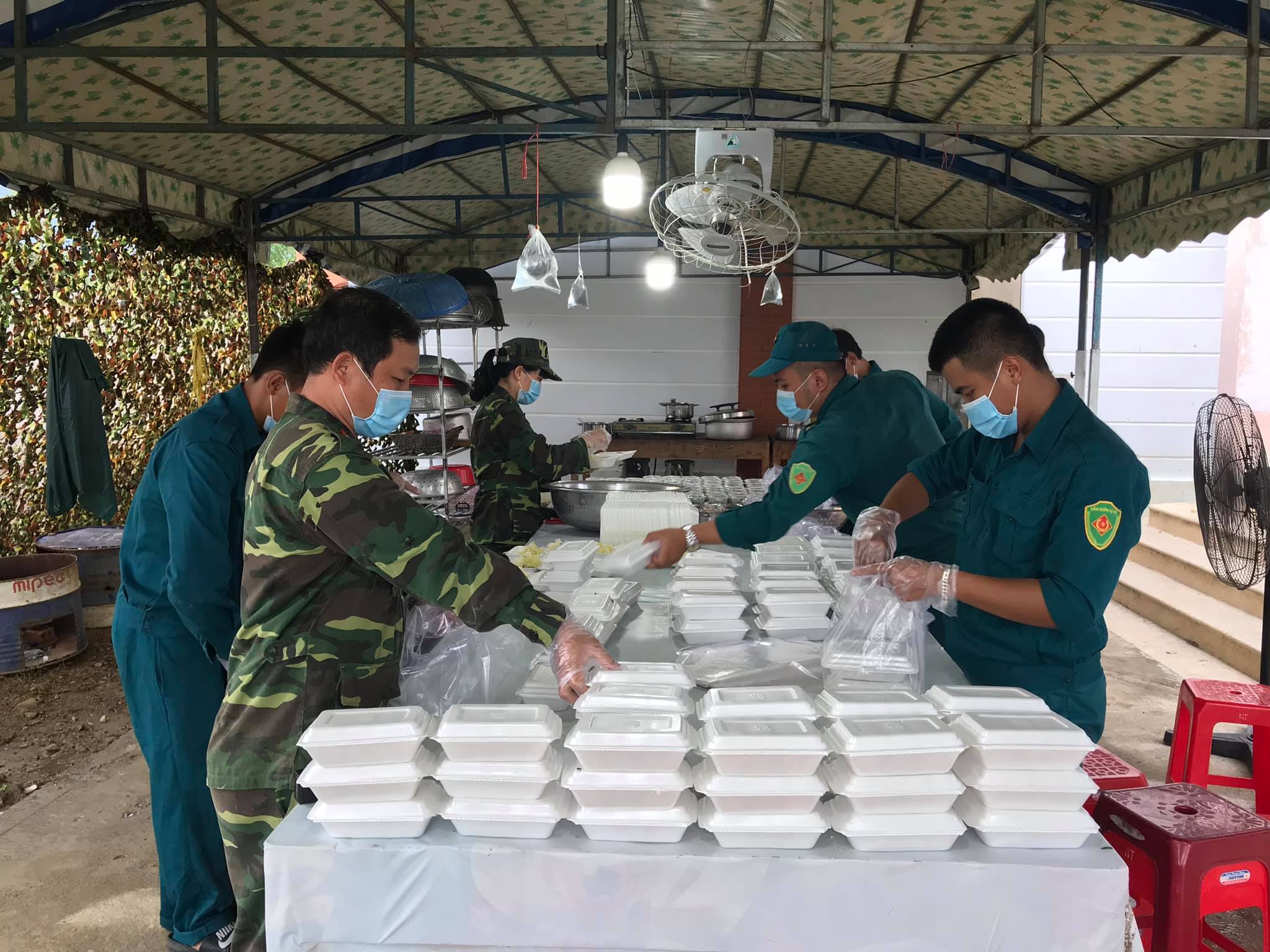 Phục vụ dân ân cần, chu đáo