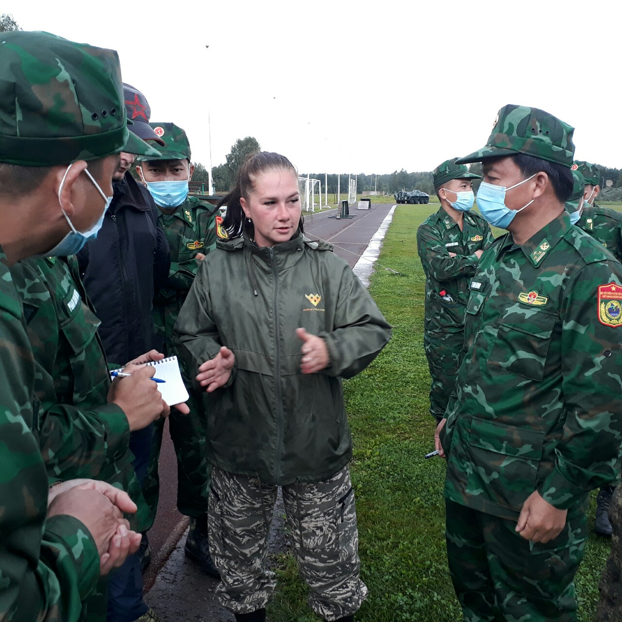 “Giúp bạn như giúp mình”