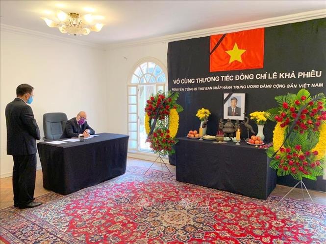  Lễ viếng nguyên Tổng Bí thư Lê Khả Phiêu diễn ra tại nhiều nước trên thế giới