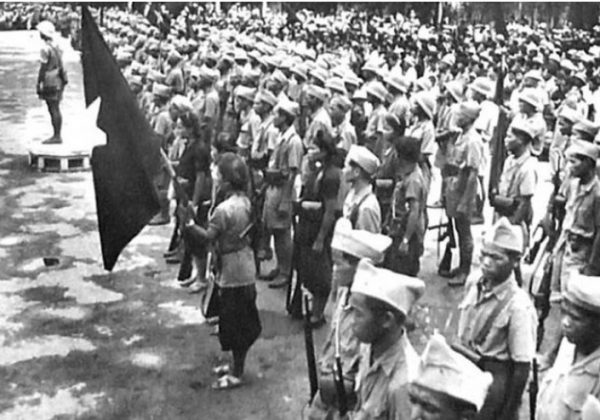 Xây dựng và phát triển lực lượng vũ trang cho Tổng khởi nghĩa thành công

