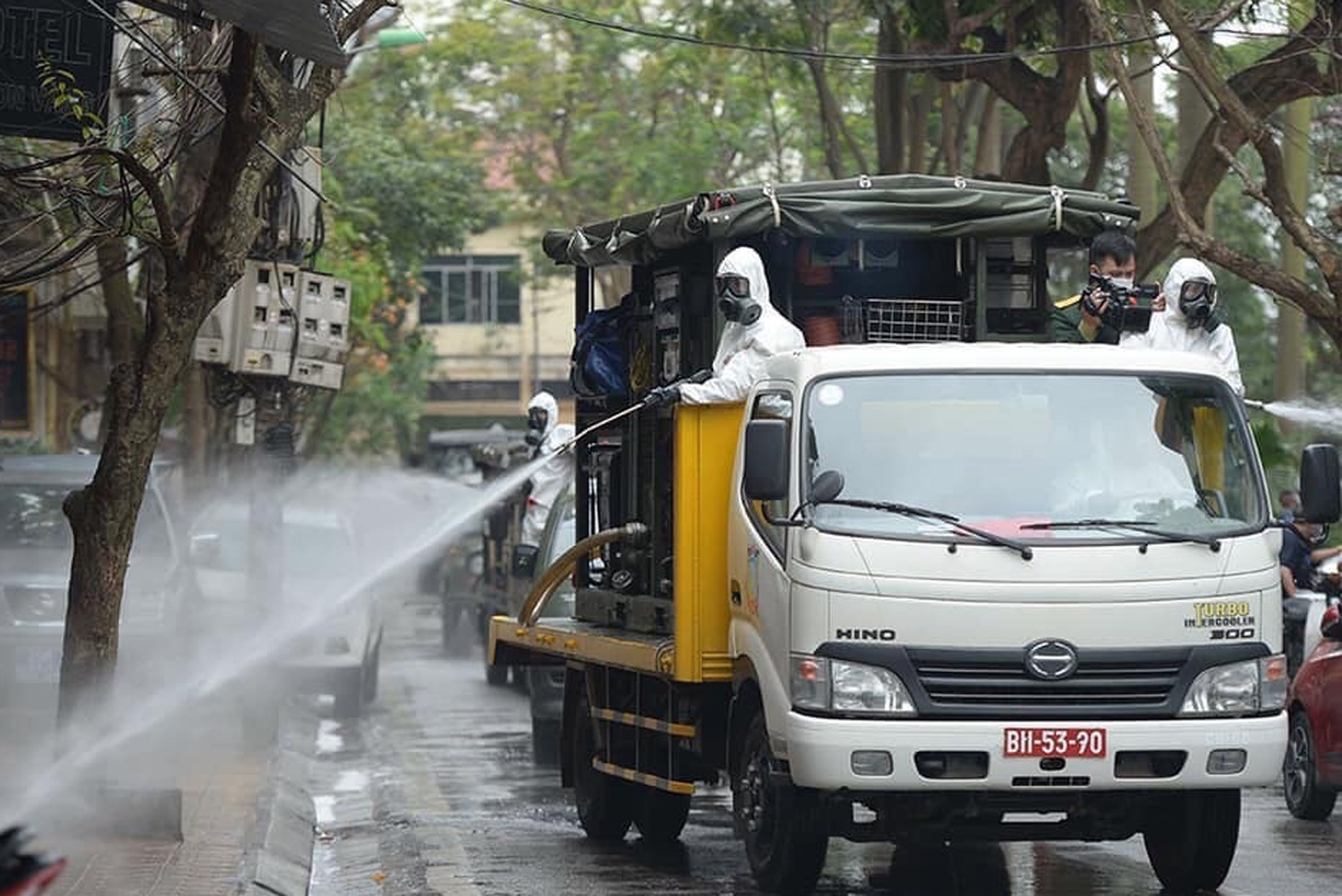 Toàn quân một ý chí chống 