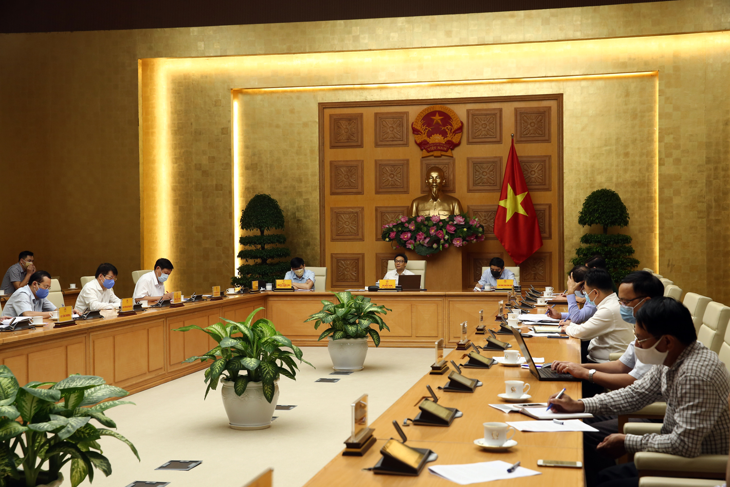 Việt Nam ghi nhận thêm 6 ca dương tính với virus SARS-CoV-2