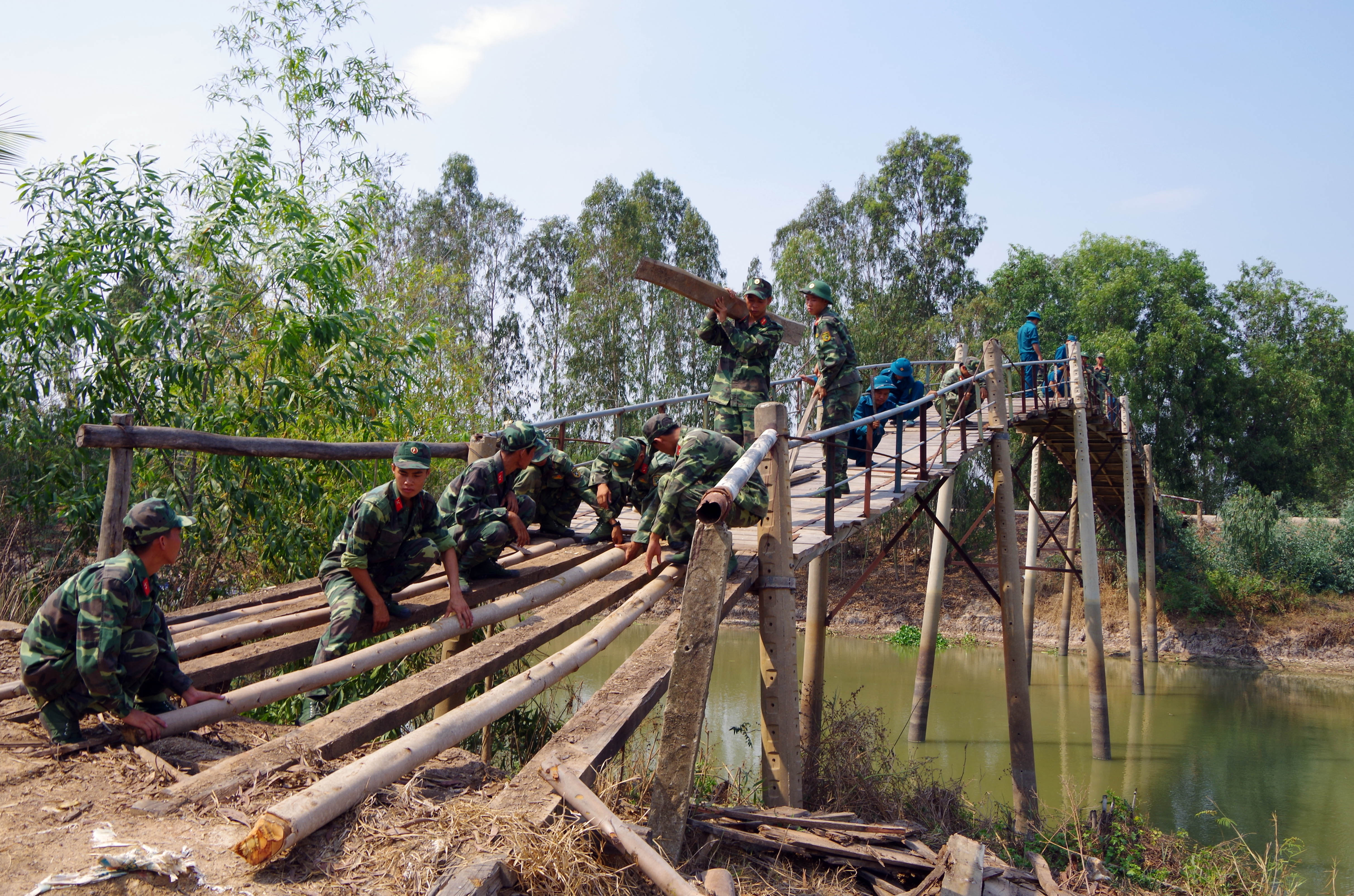 Phát huy truyền thống, nâng cao trình độ đáp ứng yêu cầu nhiệm vụ