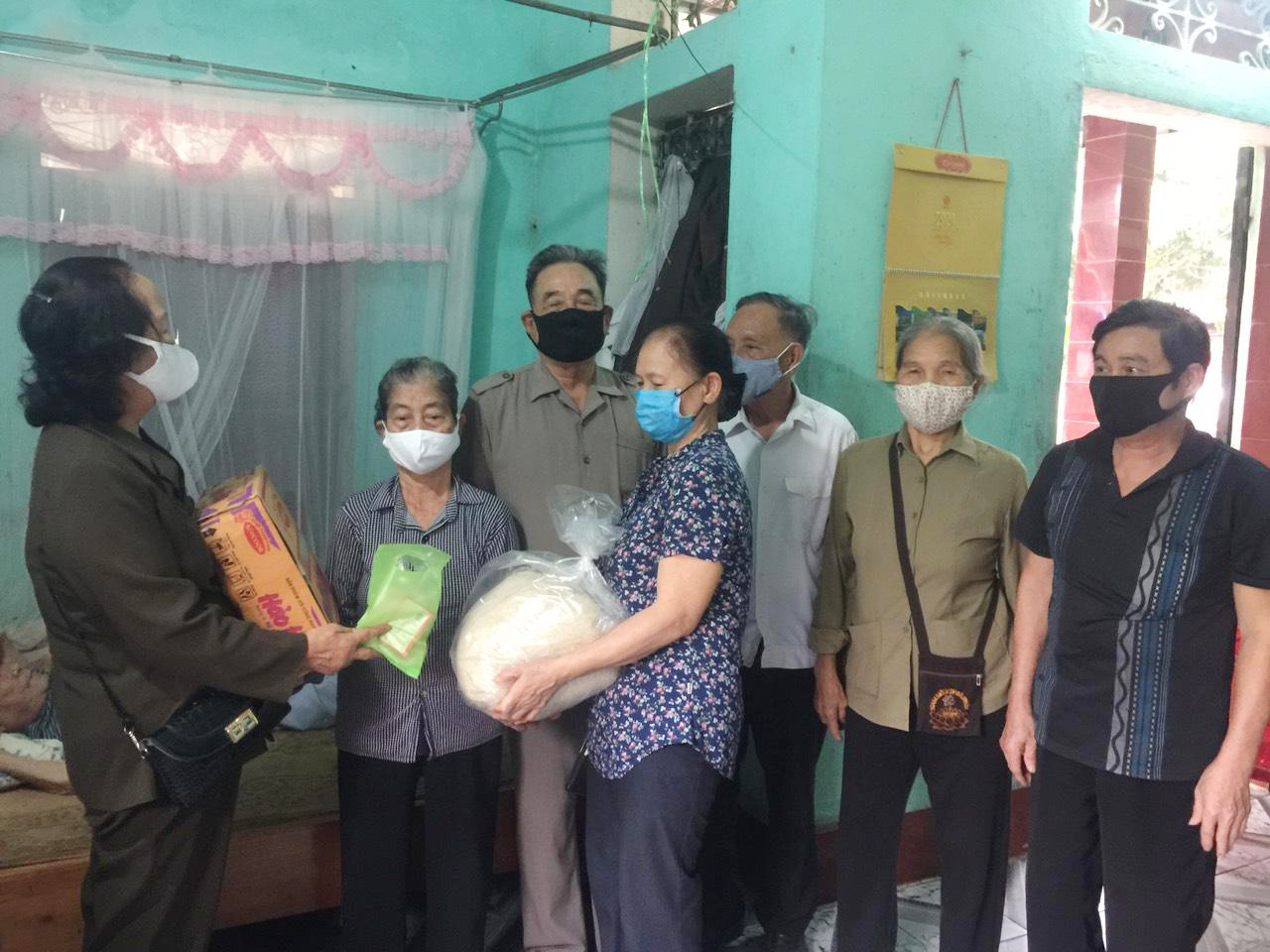 Chăm lo đồng đội giữa bão dịch Covid-19