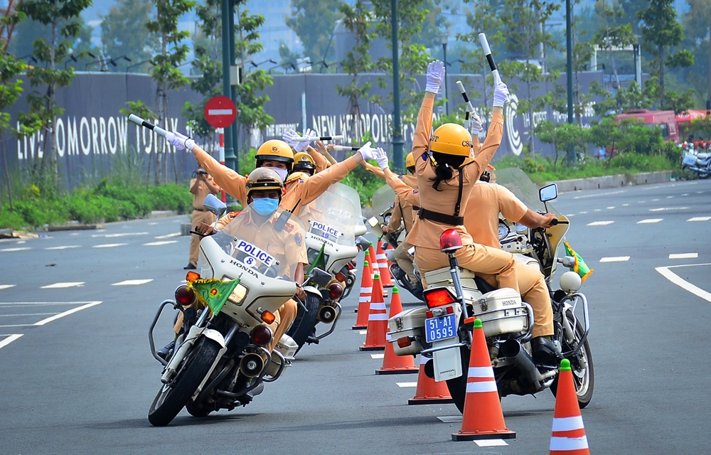Một nội dung khó được Đội Tuần tra dẫn đoàn luyện tập.