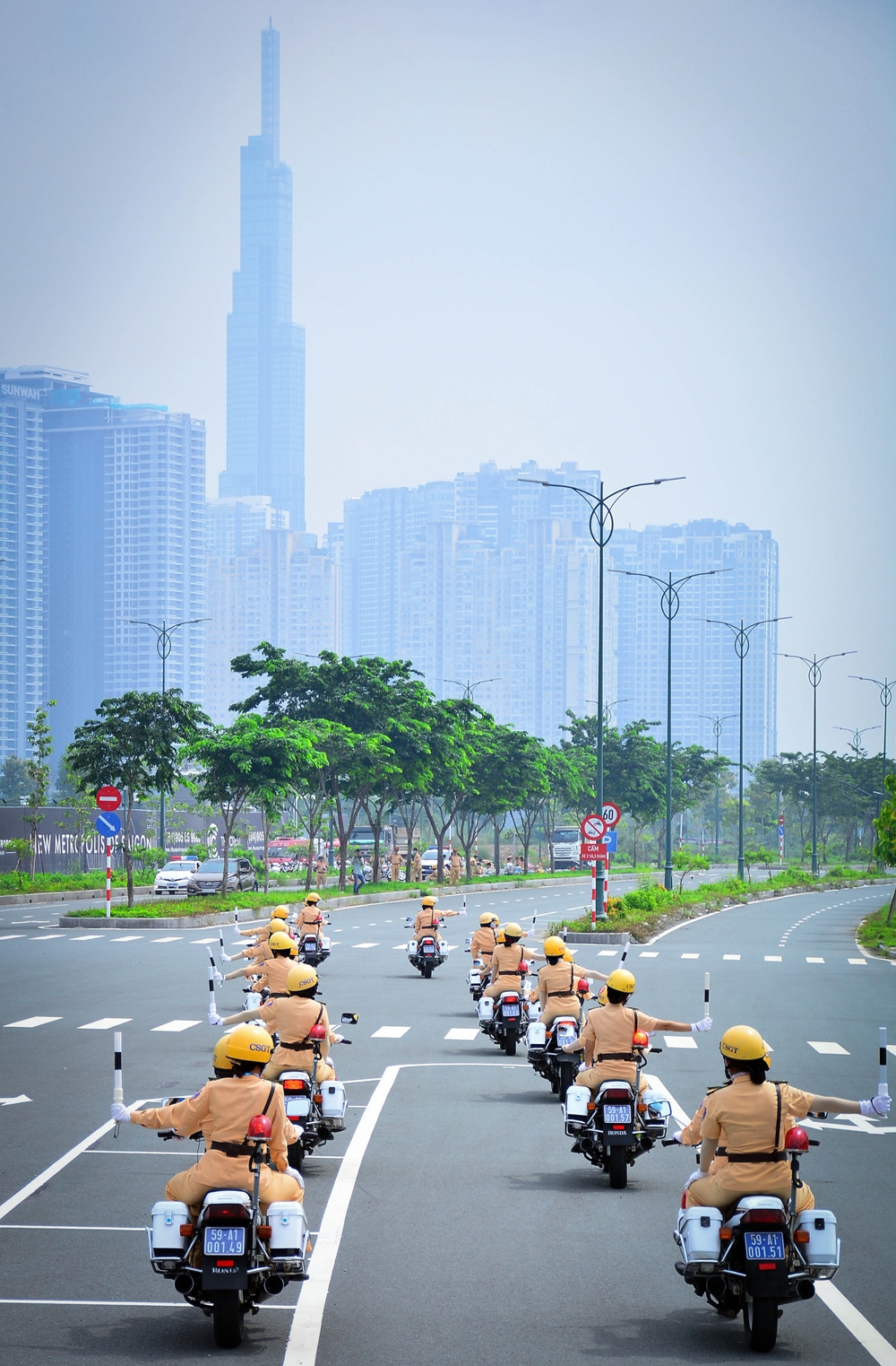 Để hoàn thành tốt mọi nhiệm vụ sắp tới, các nữ CSGT đã miệt mài tập luyện trong gần một tháng qua.