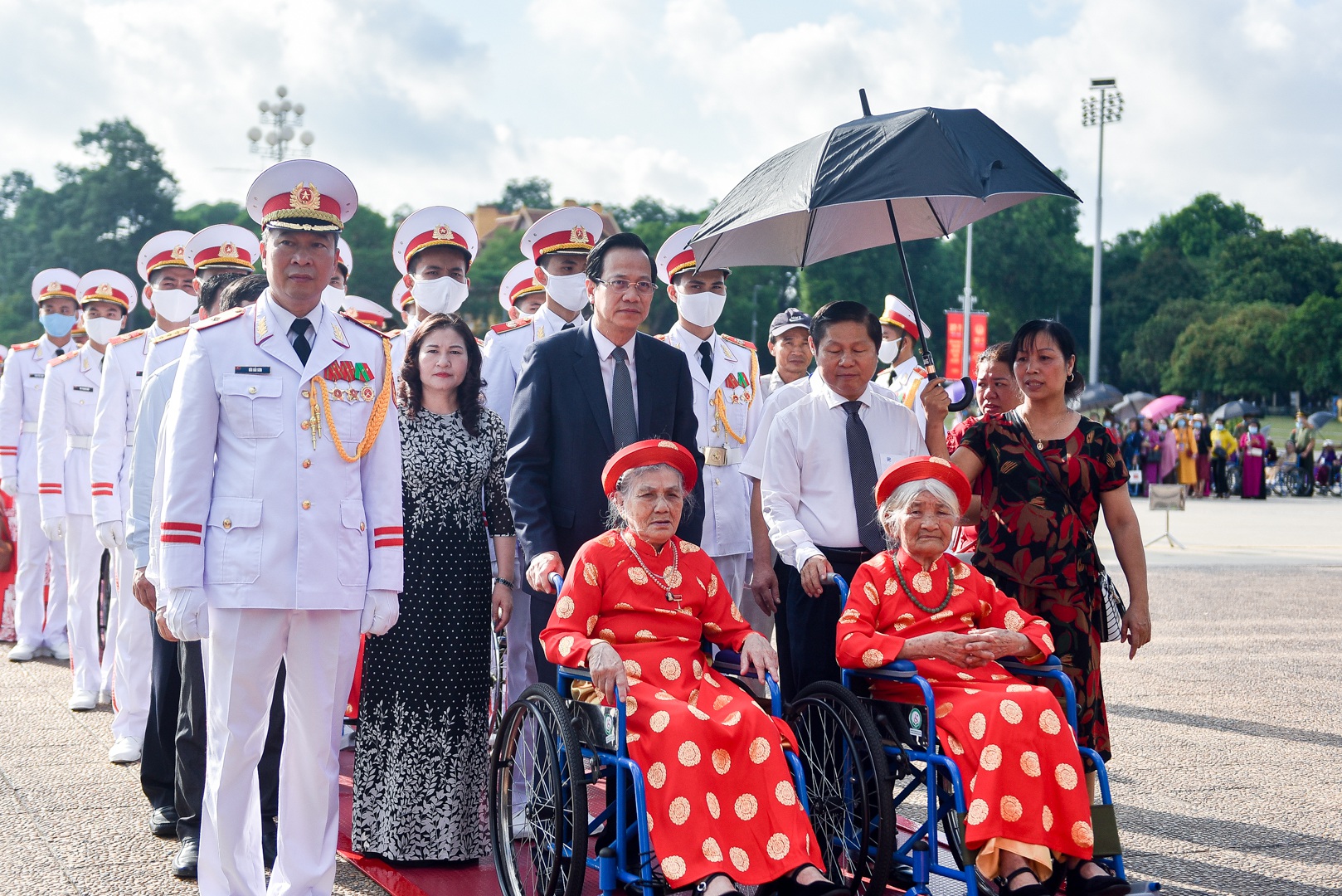 Công trình của lòng dân, ý Đảng, vĩnh hằng với non sông đất nước