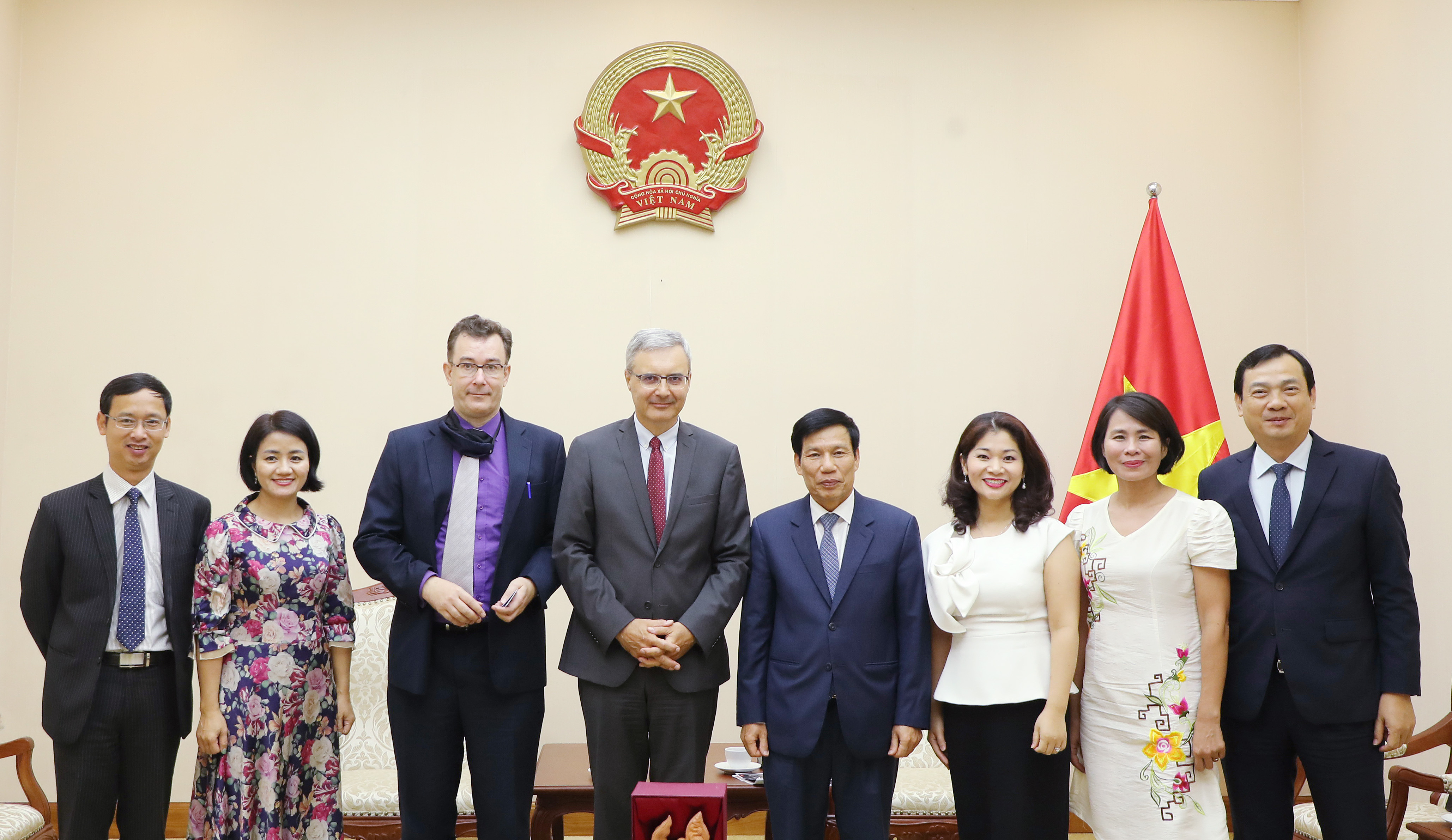 Đội bóng ngôi sao Pháp sẽ sang Việt Nam thi đấu khi hết dịch