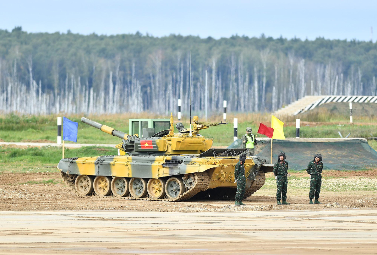 Kíp xe tăng thứ hai đội tuyển xe tăng Việt Nam về đích đầu tiên
