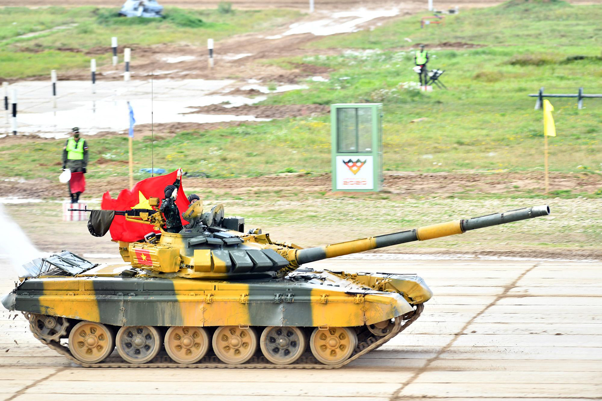 Xe tăng Việt Nam: Xe tăng Việt Nam được biết đến là một trong những phương tiện quân sự mạnh mẽ và bảo đảm an ninh quốc gia. Hình ảnh về chiếc xe tăng Việt Nam sẽ khiến bạn cảm thấy tự hào và được nhìn thấy sức mạnh của quân đội Việt Nam.