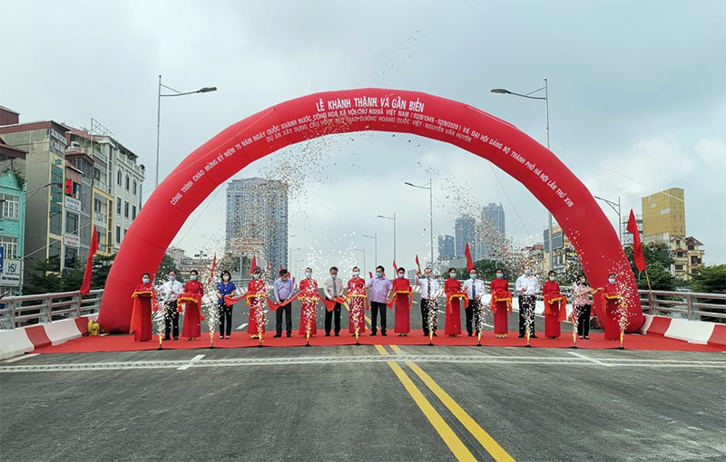 Khánh thành Cầu vượt nút giao Hoàng Quốc Việt – Nguyễn Văn Huyên