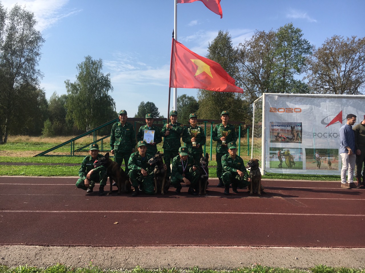 Đội tuyển Huấn luyện chó nghiệp vụ của Việt Nam giành nhiều giải thưởng
