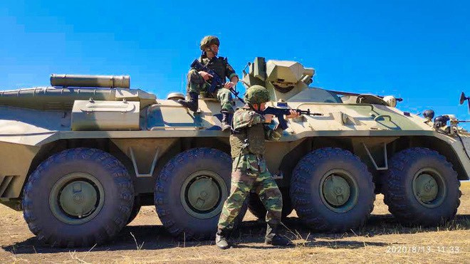 Xe bọc thép BTR-82A trong cuộc thi 