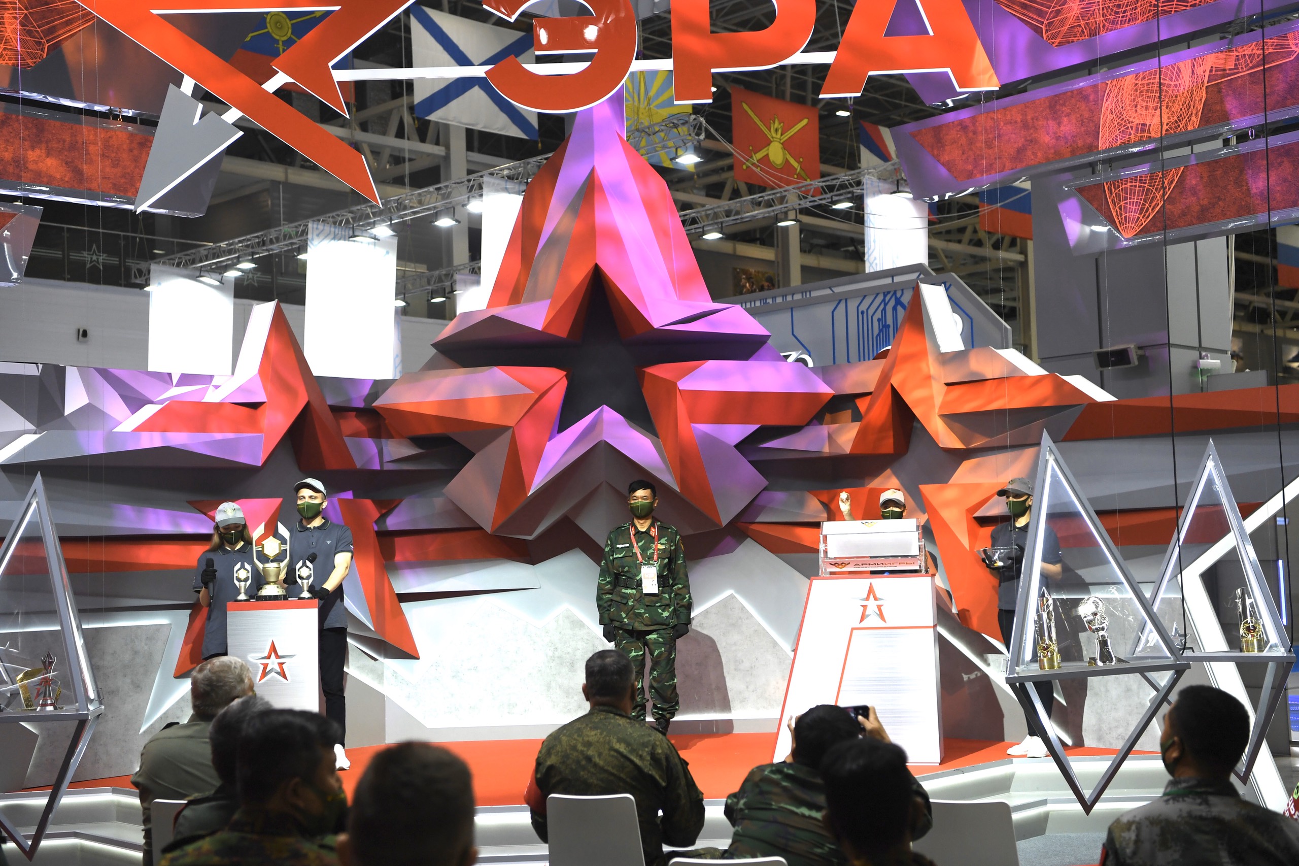 CHUNG KẾT CUỘC THI XE TĂNG HÀNH TIẾN DỰ KIẾN DIỄN RA VÀO LÚC 15 GIỜ NGÀY 4-9
   