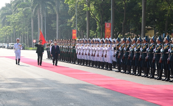 Thủ tướng Nguyễn Xuân Phúc: 
“Xây dựng Bộ Tổng Tham mưu xứng đáng là cơ quan tham mưu chiến lược về quân sự, quốc phòng của Đảng, Nhà nước, Quân ủy Trung ương và Bộ Quốc phòng”
