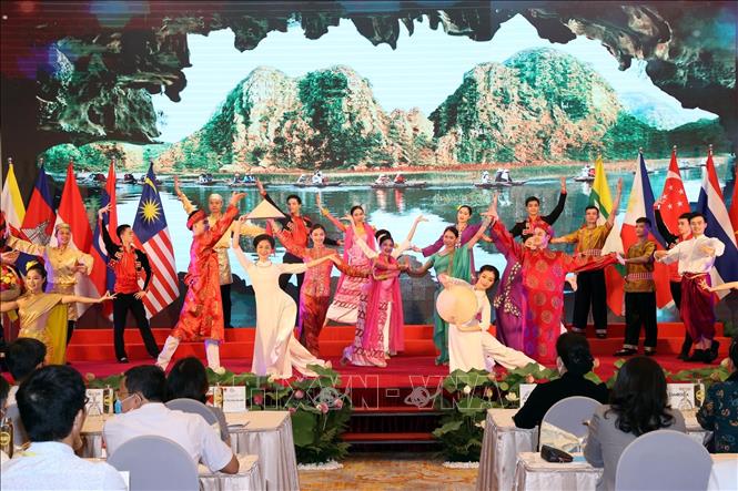 Nâng tầm quan hệ đối tác AIPA - ASEAN vì “ngôi nhà chung”  