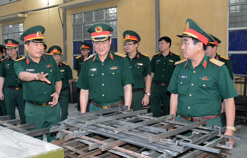 Đoàn công tác Bộ Quốc phòng kiểm tra và làm việc tại Nhà máy Z117