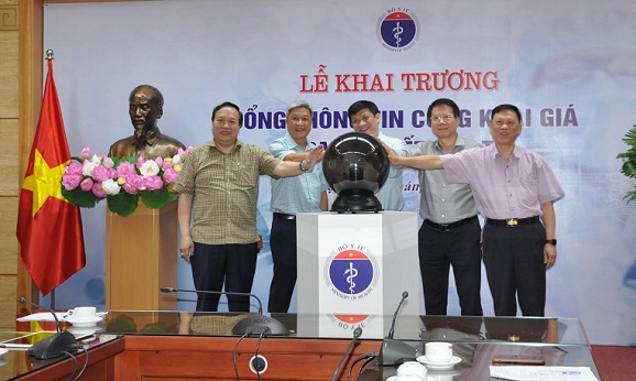 MINH BẠCH ĐỂ LỢI CHO DÂN