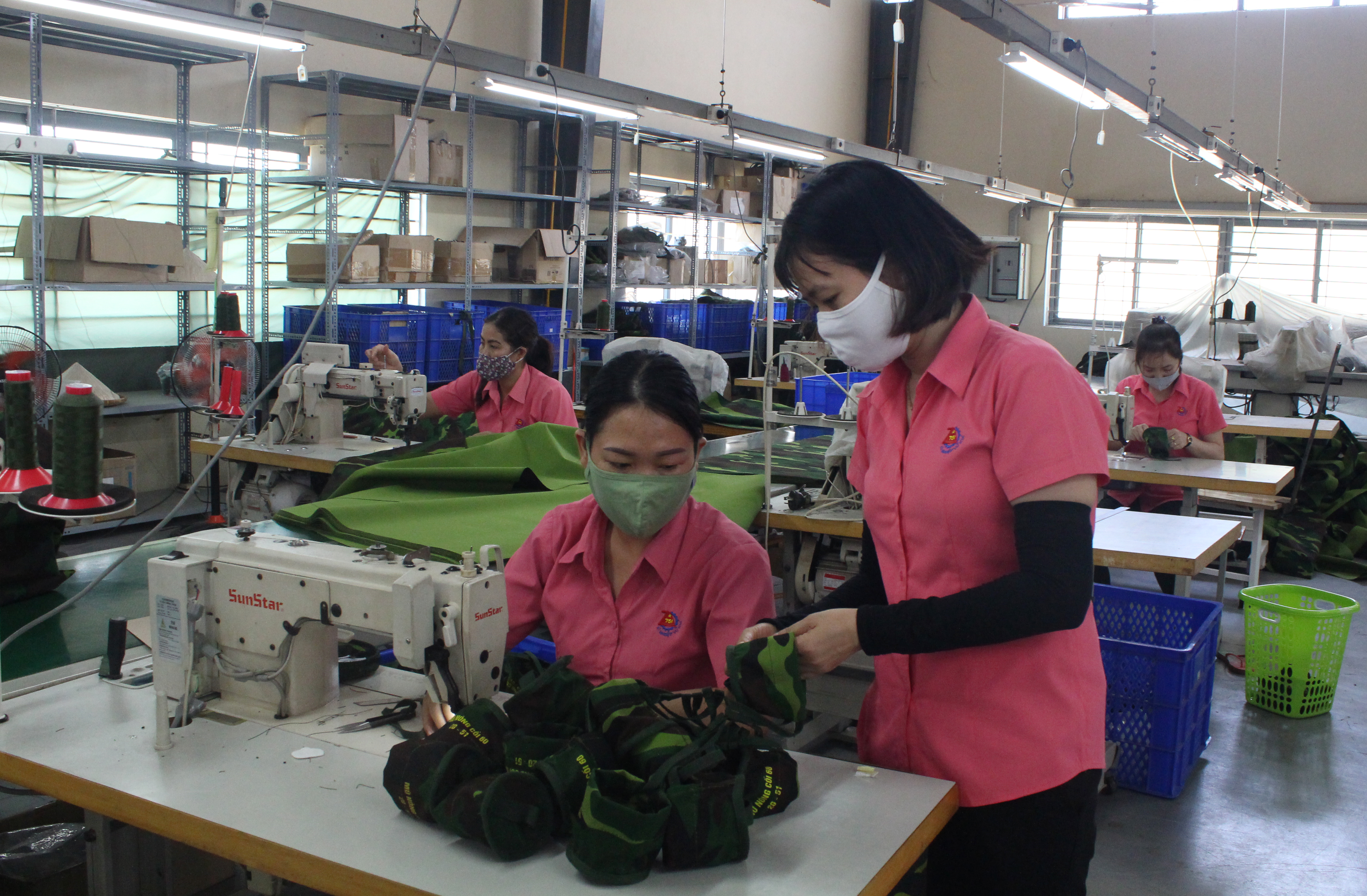 Ở bên người lao động trong đại dịch