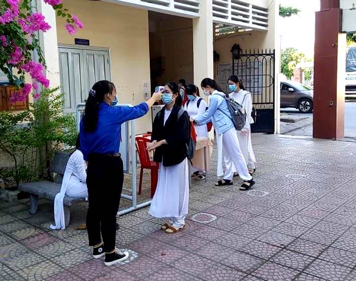 Đà Nẵng thực hiện nghiêm công tác phòng, chống dịch khi học sinh đến trường 