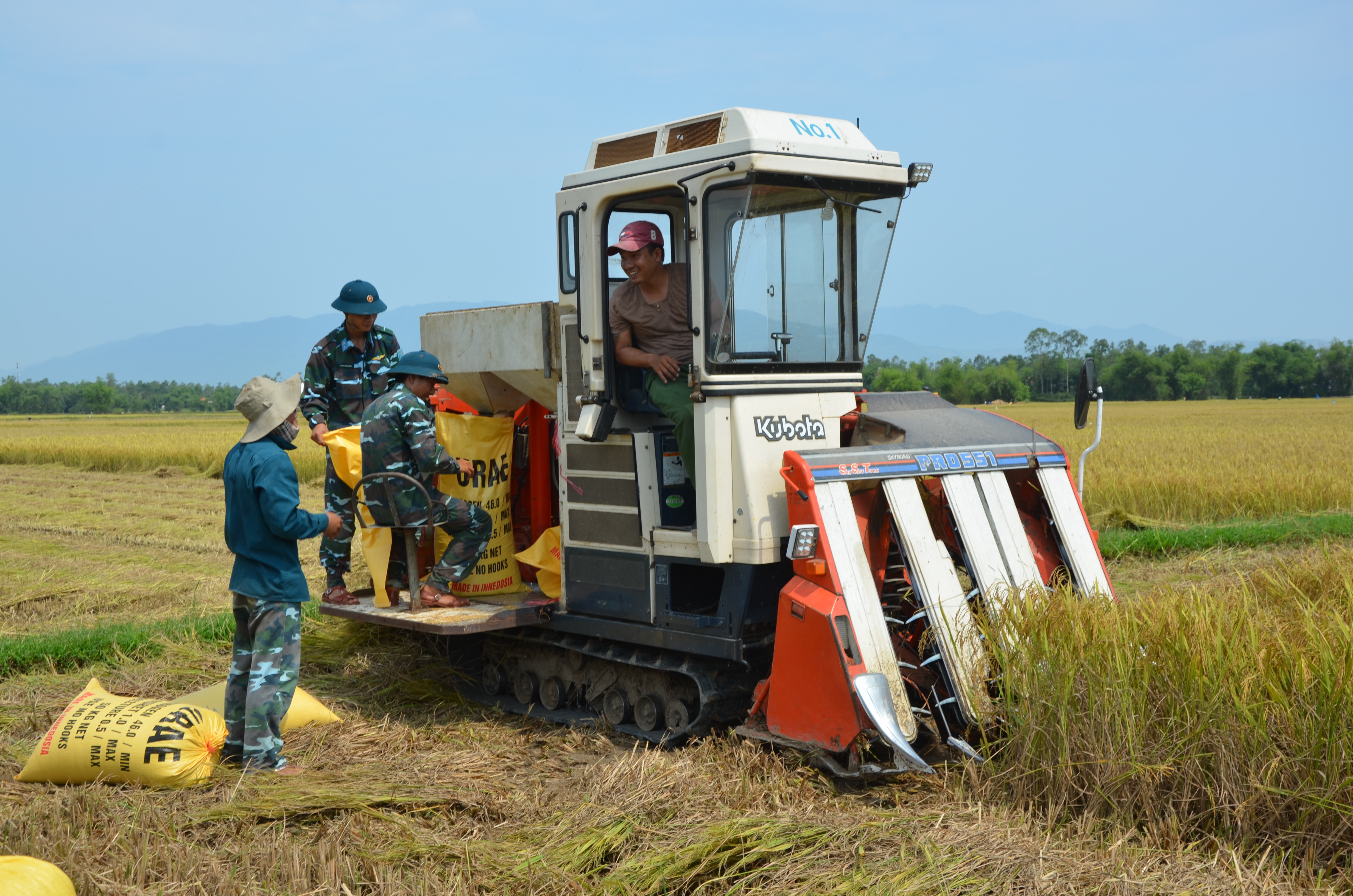 Chỉ đạo chặt chẽ, giúp dân thiết thực, hiệu quả